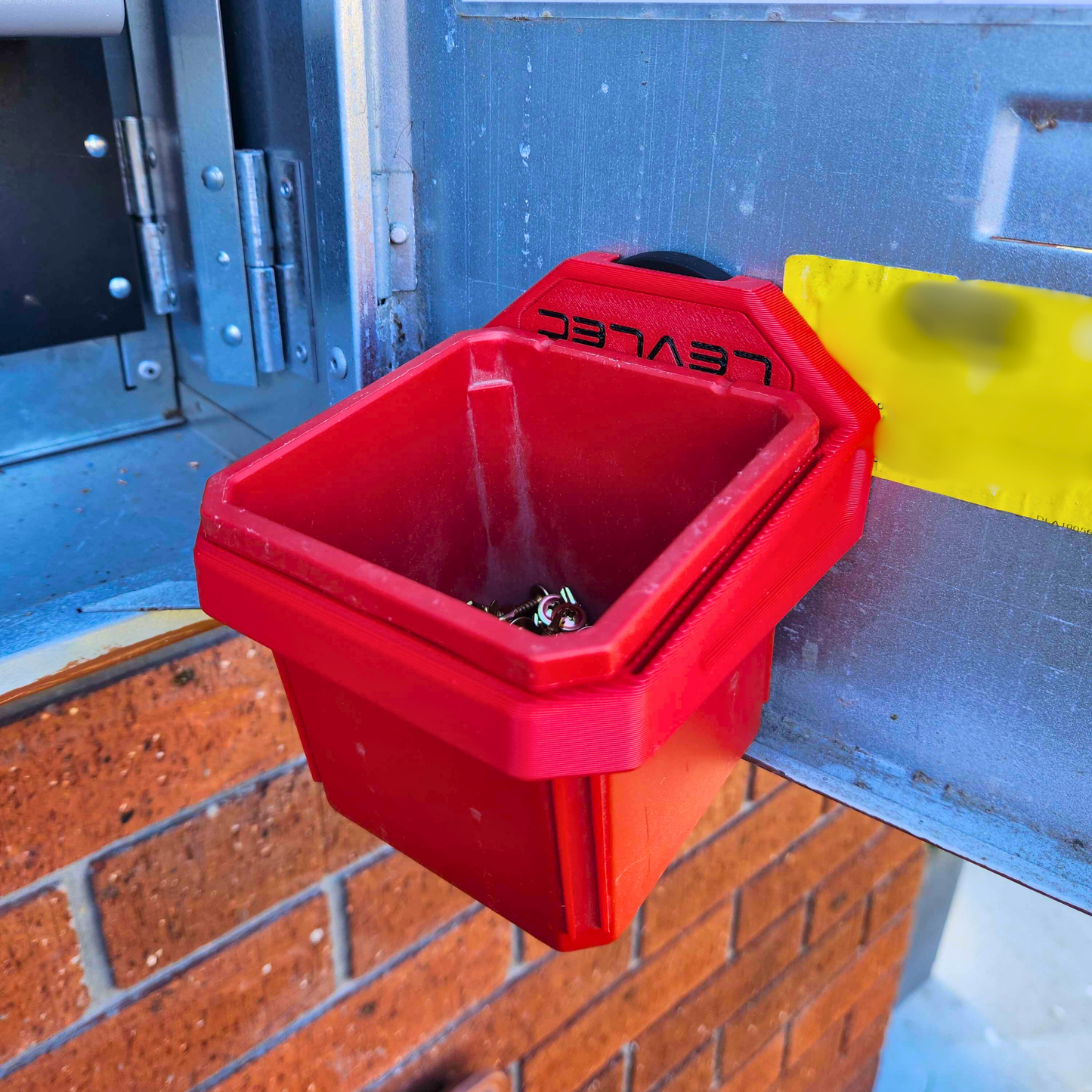 Magnetic Bracket for Packout Organiser Bins