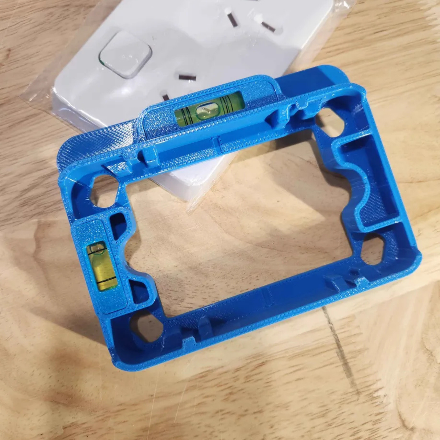 2 in 1 Electricians Level - Suits Iconic